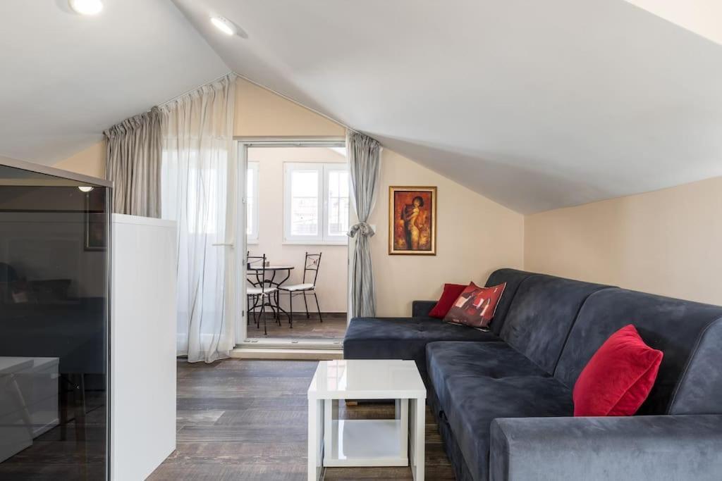 Elegant Residence Rooms & Apartments Split Exterior foto